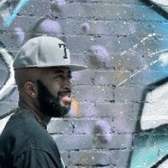 Dee Dot up in coming artist from they bay fuck wit me and my movement DDE