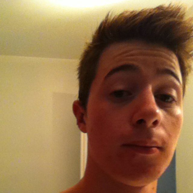 Bobilechat's profile picture. Si toi aussi aussi t'aime te mast... hum hum pardon desolé je t'avais pas vu.Follow moi , je follow en retour ! ;)