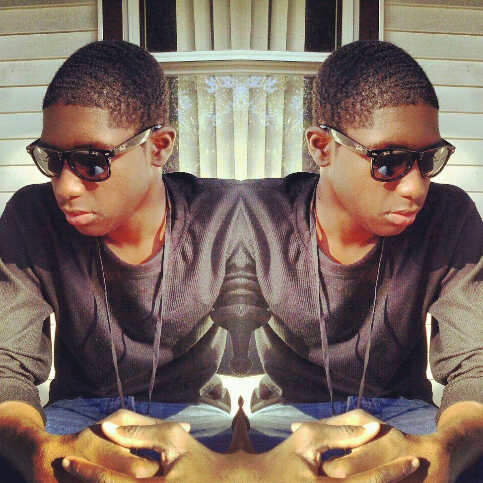 Imma cool guy with a weird personality but cool with everybody :P. #Gamer #XBL: frezza11 #TeamAries