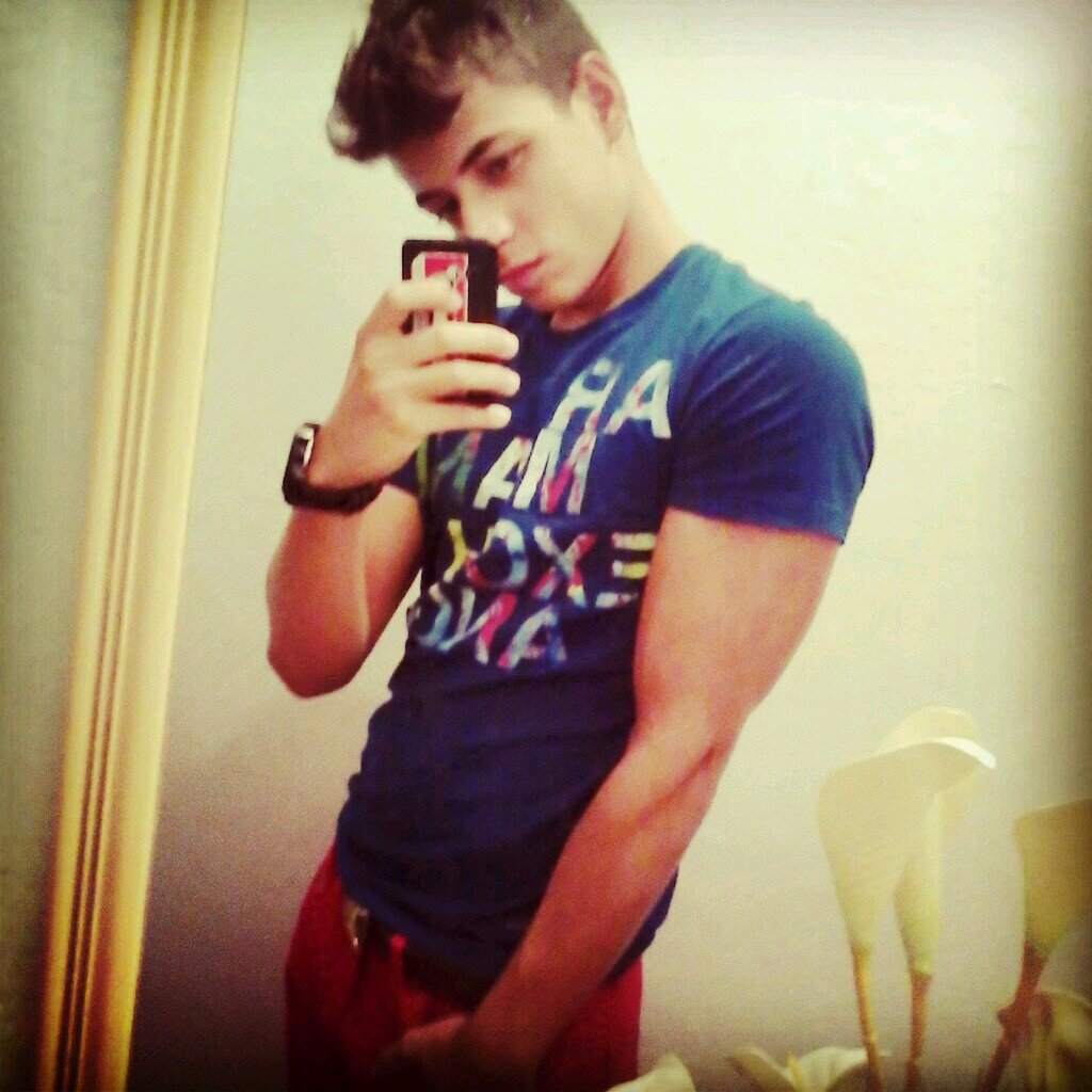 Felipe Vieira
 |  Instagram: Felipe_vieirab