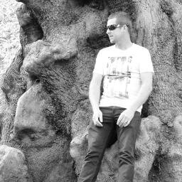 Original singer / songwriter from the Gold Coast, Australia.  Part time photographer and traveler.