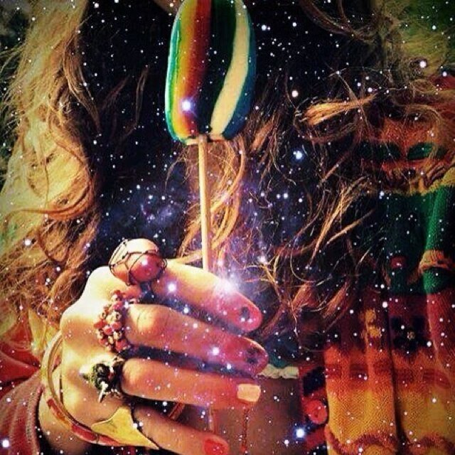 around the ball state area; jus lookin to get high with some chill ass people . DM/tweet at me, down to earth stoner chick ☮ p.s. not affiliated with ball state