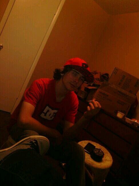 Twitt3rKing96's profile picture. I am the Twitter King my goal is to follow everyone except for Justin bieber cuz I don't like the guy lol