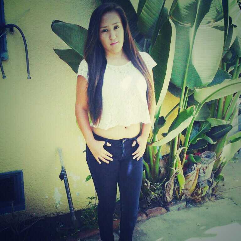 _Azucena
_18yrs Old
_LBCC
_Follow Me && I Will Follow Back c: