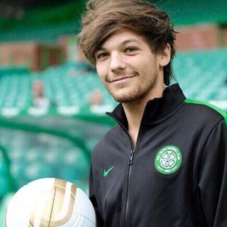 I just gave you a free follow,but please follow @lina_loves1D or @1DFamilySweden.