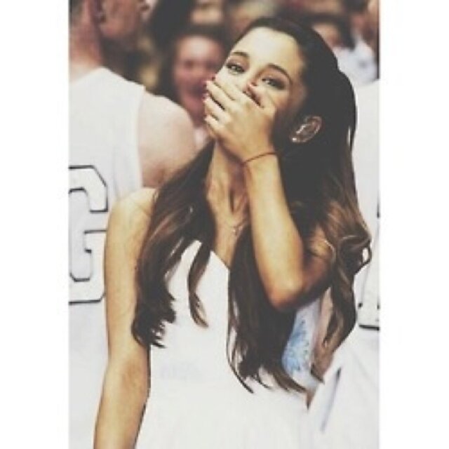 fauxag's profile picture. @adamlevine @harry_styles