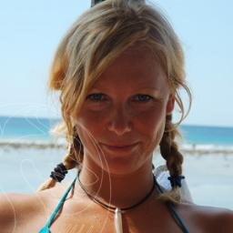 Open minded moeder van 2 kinderen , vrijgezel,sportief en spontaan altijd in voor iets leuks