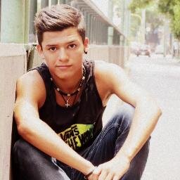 17 Años - Modelaje Publicitario. Cuenta no oficial, solo fans de @matitoloza