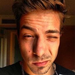 Uma forma que encontrei de te mostrar, que me importo @ferrerodi s2 . Desde 10/agosto/2011 .
