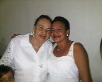 Honesta, sencilla, colaboradora, amo a mi familia, me entegro de Lleno en todo lo q hago