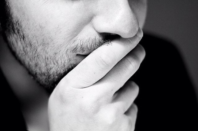 كل الاتجاهات توجهي .. اغرد ما يعجبني وارتويت ما يروق لي .... !! ( احياناً شاعر .. واحيان بليد مشاعر )
