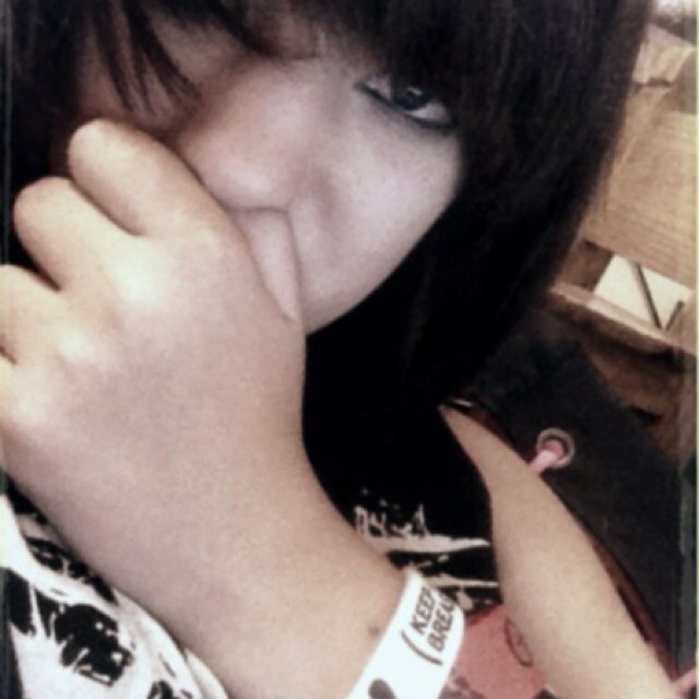 Yo whats up! 
Im just a random girl.
Ben Bruces hair ruined my entire life ;-;
Fuck You! Bye. 3