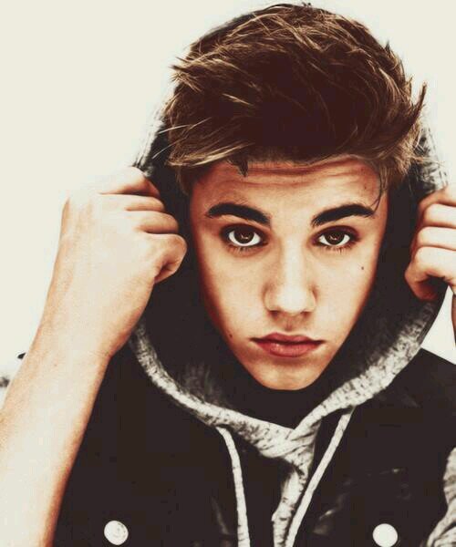 hi, i'm 14 years old, i'm belieber and directioner, love them both, can't compare between them @justinbieber love u so much
