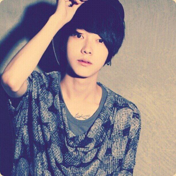 [020556]อันยอง~ ผมฮาร่า เน็ตไอดอลสุดหล่อแห่งคลับรักษาดินแดน นิสัยผมดีมากไม่เชื่อลองมาคุยสิ .ยิ้ม