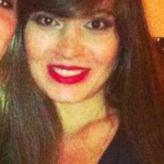 Capixaba que odeia moqueca. São paulina de coração. Rockeira que ouve de tudo um pouco.Basta? Não gosto de me definir pra não me limitar. :)