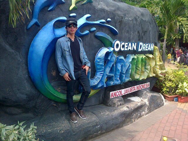 windika11's profile picture. jgn menyerah tuk mencapai kesuksesan...
 Hilangkan rasa malu tuk menjadi sukses.