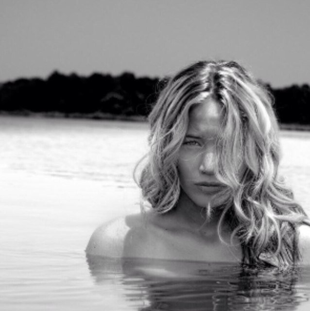 ThePotterway's profile picture. Jennifer Lawrence, Emma Watson, Josh Hutcherson, Hunger Games, Harry Potter what more is there to say....thats right nothing