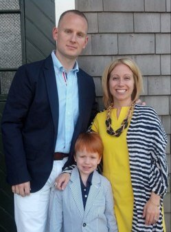 Sports Fanatic, Father, Husband and Northeastern University Grad Student. Go Huskies!