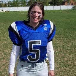 heidibowen's profile picture. Sassmouth. #yeg