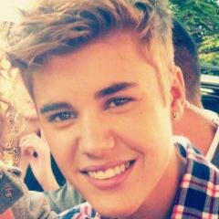 This is a free follow from @Hisi3elieber !
if u follow my main acc then i love u ♥