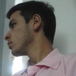 Musico e Estudante,Moreno,São paulino roxo.Sô igual remédio. 
Saiba respeitar a dose e serei sua cura,caso contrário, serei seu pior veneno!