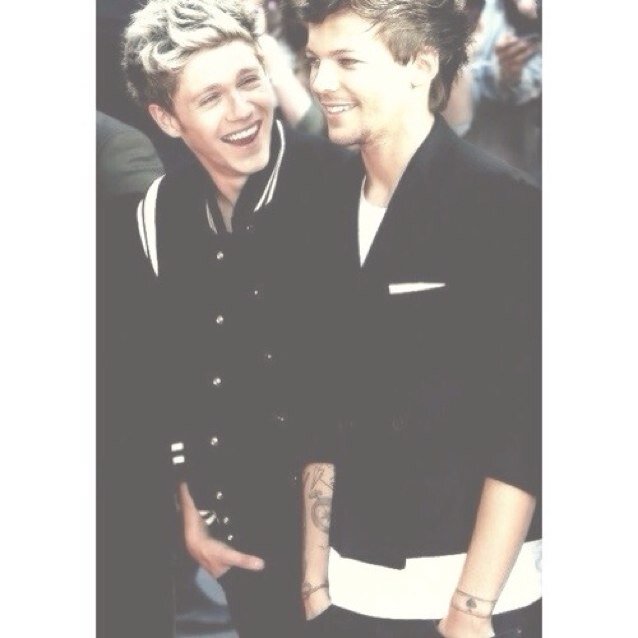 I GAVE YOU A FREE FOLLOW SO PLEASE FOLLOW MY FRIEND @pshnouis IN RETURN LIAM FOLLOWS HER