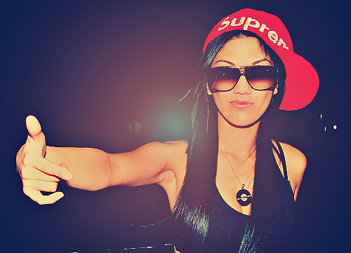 Girlzz__'s profile picture. Since 16'09'13 || Girlzz tweets || Herkenbare tweets || Volgen en Rt'en is gratis || Maak de grijze follow knop even blauw :) Thankyou !!