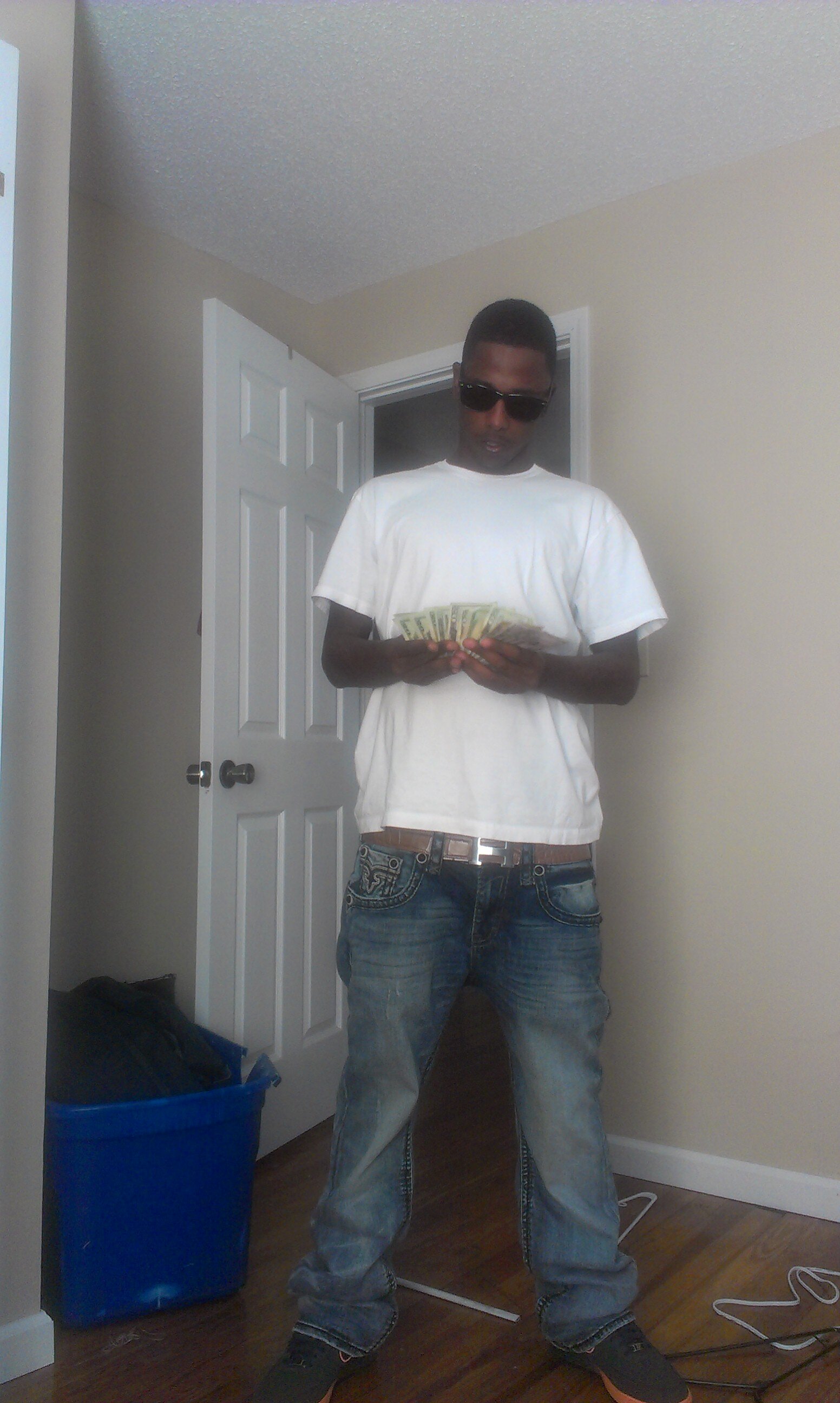 jamaicanbit's profile picture. young nigga aiming  to reach the stars