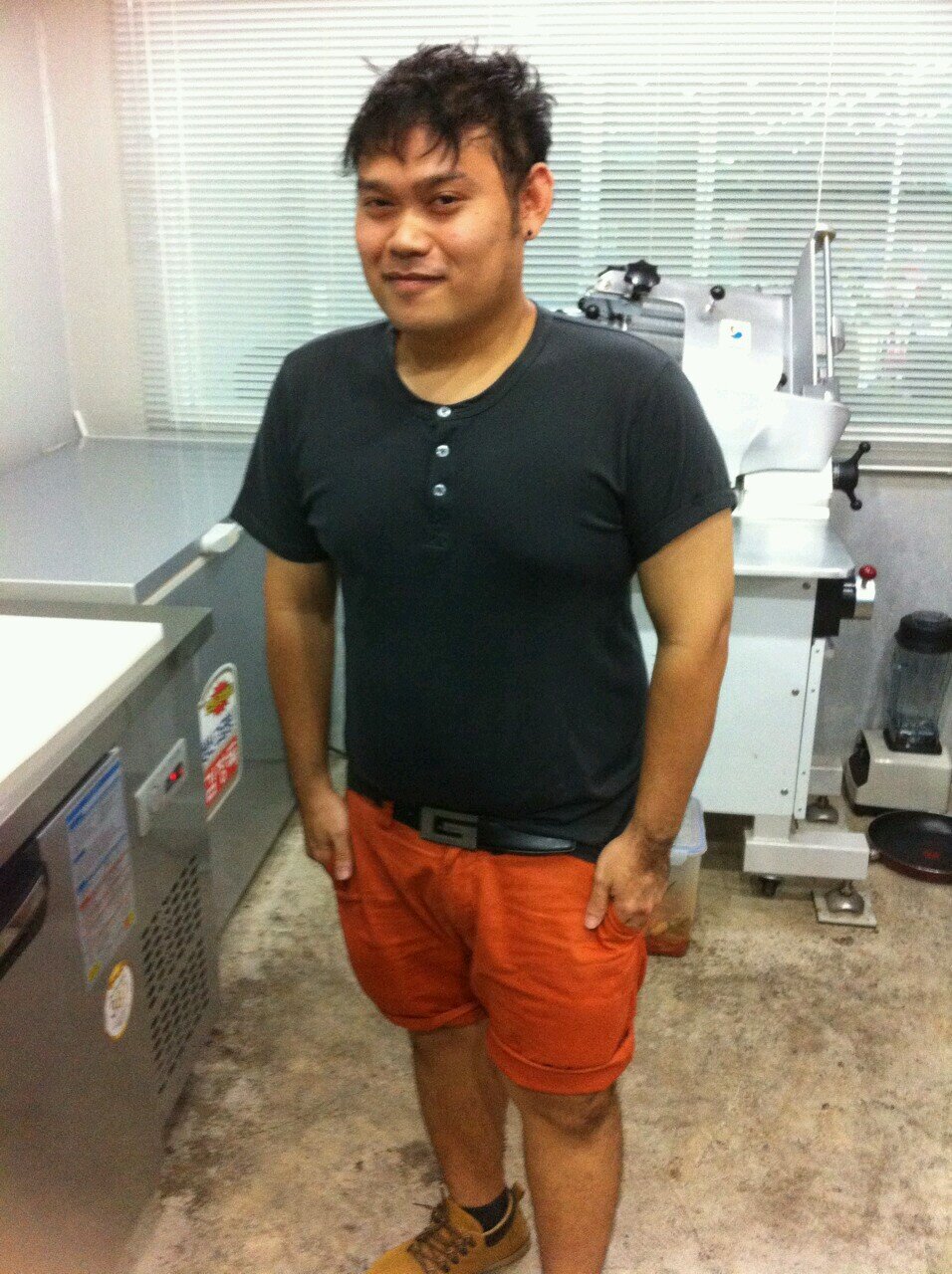 ห่างหายไปสามปีจากทวิตเตอร์ มัวแต่ไปเล่นเฟสบุ๊ค http://t.co/AUGb4O17qE suwangong