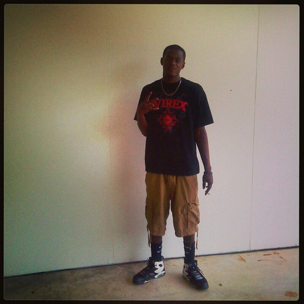 fuck a friend, be about cha buisness #rip kwill miss ya bro. shoutout to my uncle los and kee real recognize real! #RIP kwill man