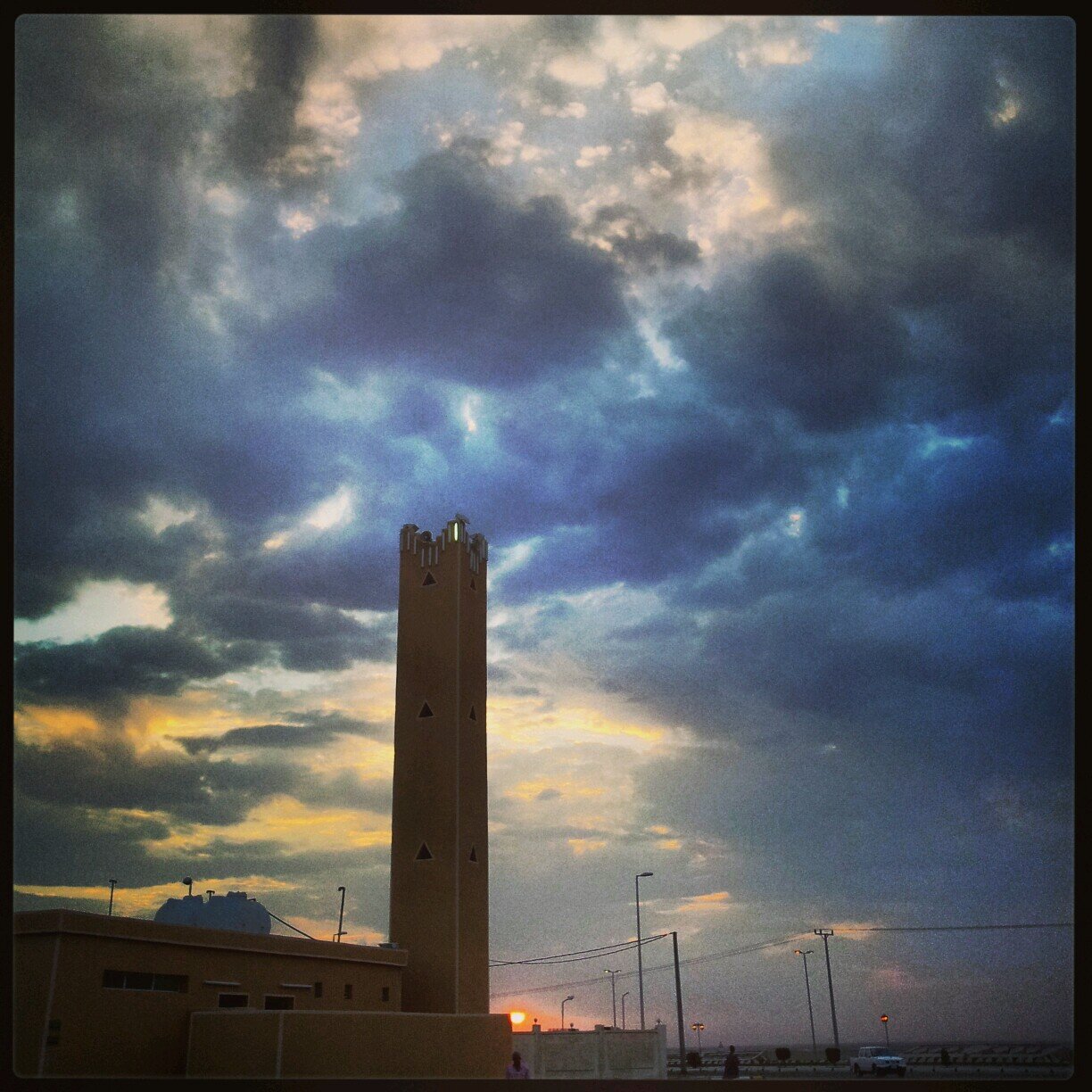 Thwab_12's profile picture. اكتب لي (كلمة تفيدك يوم القيامة ،دعاء لمرحوم،مواعيد صلاة الجنائز) وانا سأعيد التغريدة