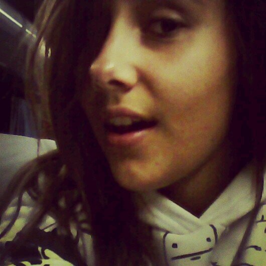 Tem gente q sabe meu nome acha q sabe td sobre mim,hahahahahaha'