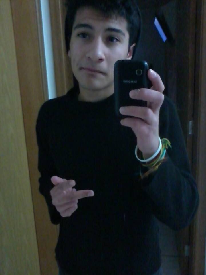 Vim akie pra dizer que eu amo muito esse fumiga haha' que só ele me entende. Meeuu Melhor Best @umaamoonga