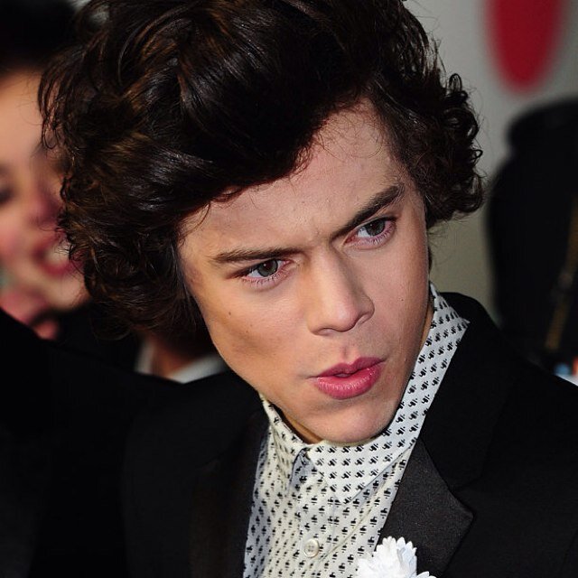 Follow @sextingstyIes bc i gave you a follow. I promise ill follow back on that acc