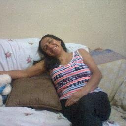 soy una chica tranquila con defectos y virtudes descomplida me encanta la   musica