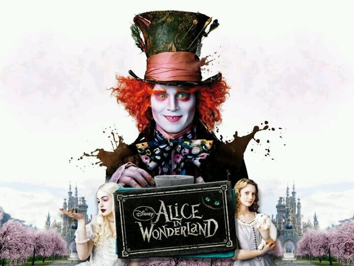 Me gusta mucho el cuento obra creada por Lewis carroll... y mi personaje favorito es el sombrerero loco :)