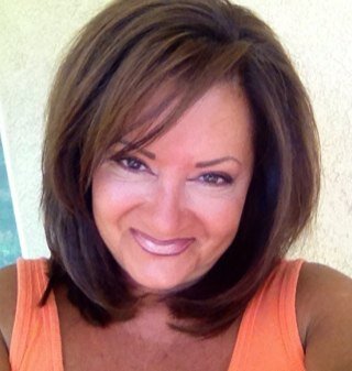 business owner, hair stylist!Murrieta calif. putting a smile on their face is very gratifying .