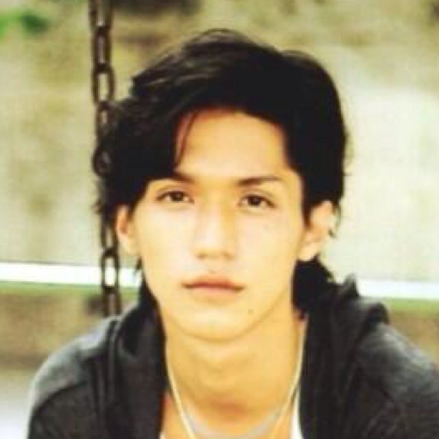 錦戸亮 昴也 No Twitter 昂也さんの 父は渋谷すばる 母は蛯原友里 兄は山田涼介 姉は大島優子 弟は千葉雄大 です ちなみに 親友は相葉雅紀 です Http T Co Ctwztuoivy と 父さんっ 美形家族やなあ 錦戸亮 昴也 No Twitter 昂也さんの 父は渋谷すばる 母は蛯原友里 兄は山田涼介 姉は大島優子 弟は千葉雄大 です ちなみに 親友は相葉雅紀 です Http T Co Ctwztuoivy と 父さんっ 美形家族やなあ