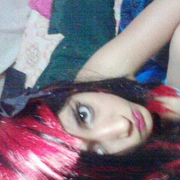 Anime / 15 / emo / una Zombie gay con brillitos ◣_◢ *rrrrr*