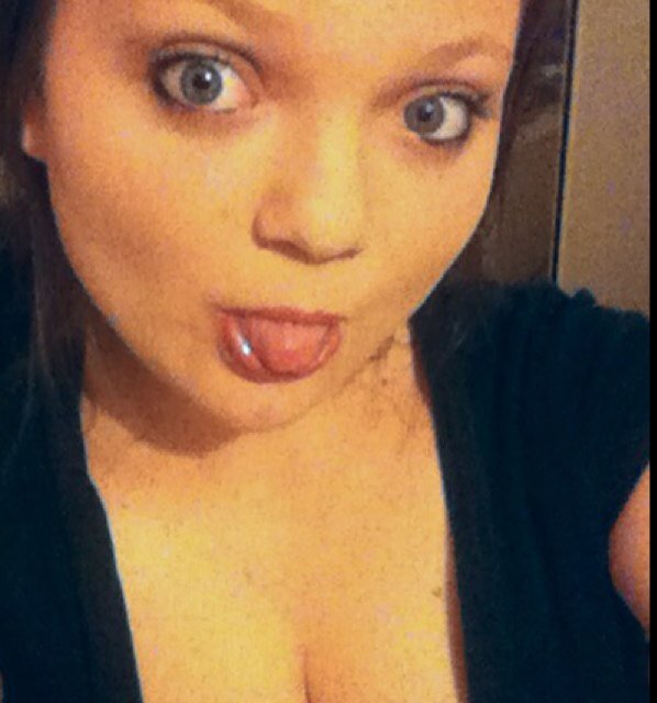 April40943168's profile picture. blue eyed whitey