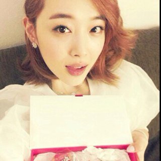 @WonderShock_RP ; f(x)'s Choi Jinri ; 94liner; i love cheese :3