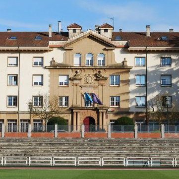 Twitter oficial del C.M San Gregorio, Universidad de Oviedo. Por mucho tiempo que pase y por muy lejos que esté, aunque me cambie de nombre gregoriano yo seré