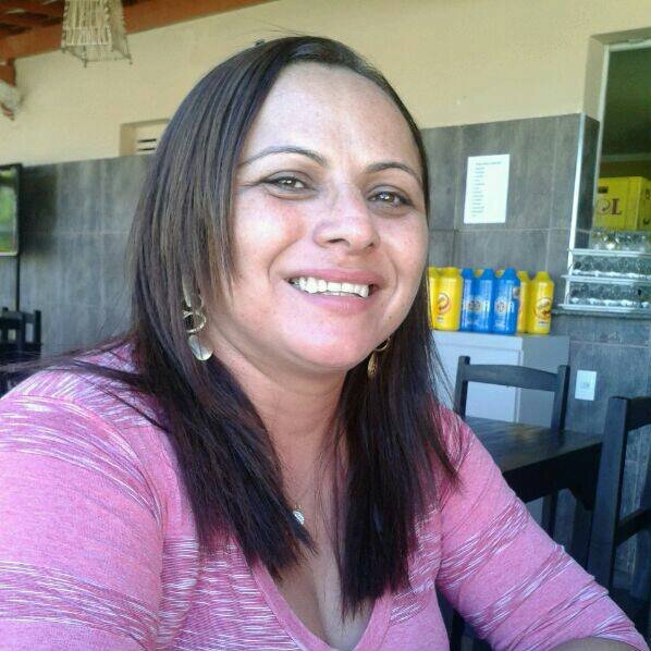 ElivaniLeite's profile picture. 