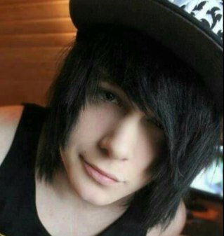 ^-^ Hey im ben im bi and if u dont like that then fuck of
