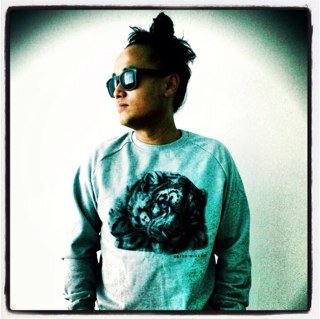 l4rryk's profile picture. Think POSITIVE & act like it.. B true 2 yourself.. Life is like riding a bicycle. To keep your balance, you must keep moving.. LoveLifeLaughter ❤