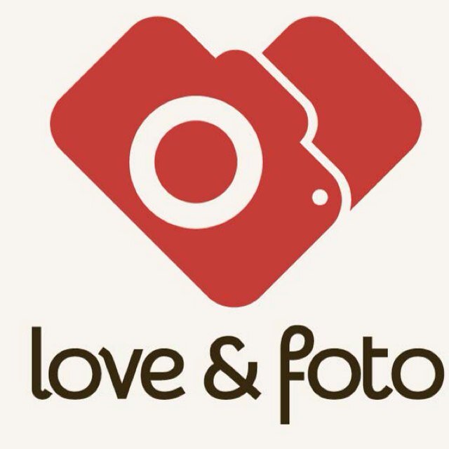 Fotografía para tod@s, como el amor.
Bodas· Fiestas y Ceremonias· Niños y Niñas· Familias· Retratos· Perros y Gatos·