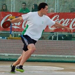 Atleta de lanzamiento de peso y disco, actualmente en la Agrupació Atletica Catalunya.