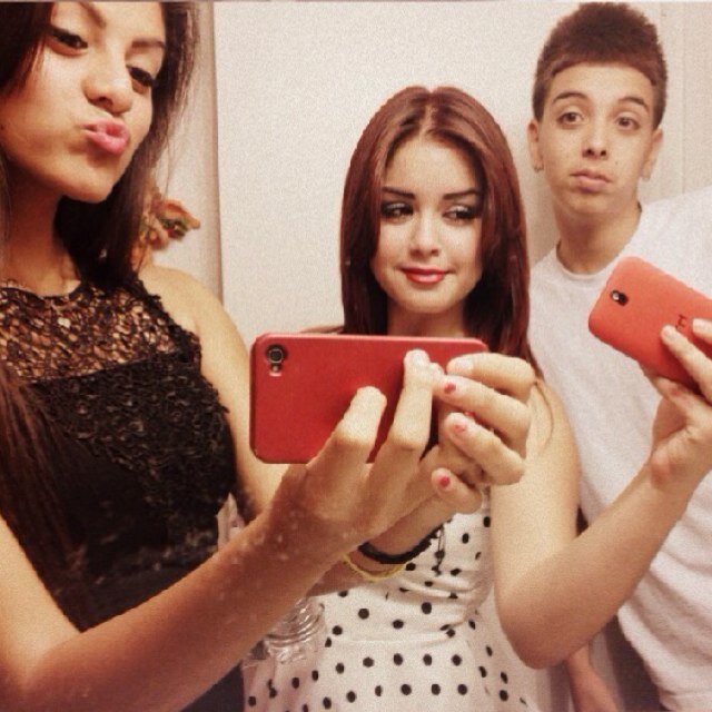 Just am oridniary girl. Fallowing her DREAMS • Fallow me• Instagram : @Brendapaolaa_ Kik : @Sunshinebrenda_ •||||||Phx,Az|||||||•