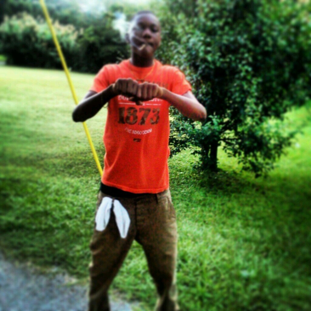 reek665's profile picture. BallisLife , if yu aint fuckin wit spalding fuck yu straight ^^ , Also im yungklott inna klottworld !*KlottWorld*