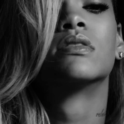 Rihanna fan 4ever.. but I'm singer,songwriter.anyway.
http://t.co/lKUyvMVCOB